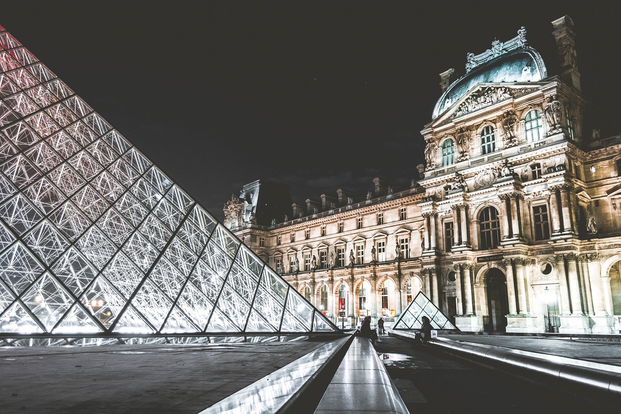 Le Louvre bat son record de fréquentation et lance des nocturnes gratuites