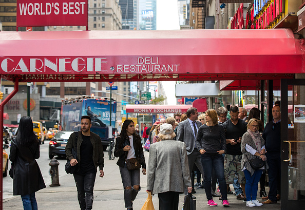 Retour éphémère du mythique restaurant Carnegie Deli à New York