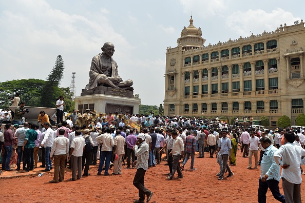 Gandhi accusé de « racisme », une statue retirée d&rsquo;une université au Ghana