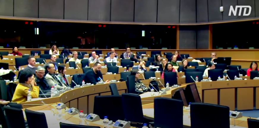 La projection d’un film, révélant les meurtres à la demande en Chine, a ému de nombreuses personnes dans l&rsquo;auditoire au Parlement européen