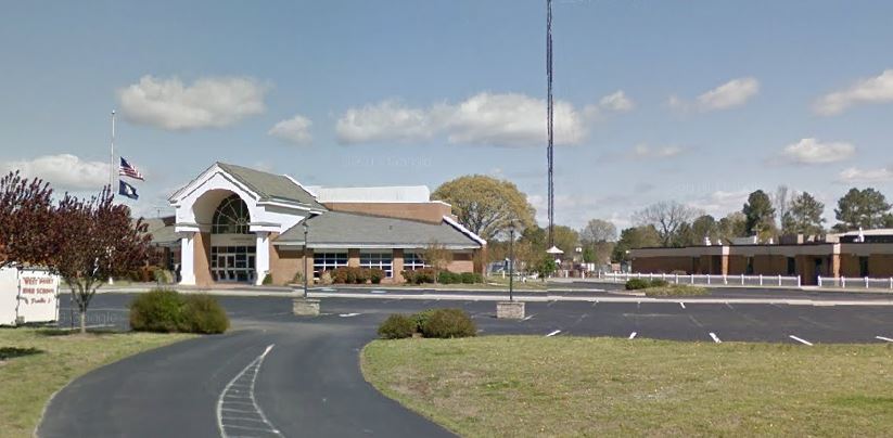 Une commission scolaire congédie un enseignant pour avoir refusé de parler au masculin au sujet d&rsquo;un élève transgenre