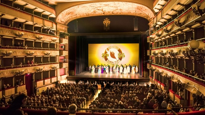 L&rsquo;ambassade de Chine a fait pression sur un théâtre en Espagne pour qu&rsquo;il annule Shen Yun, révèle une enquête