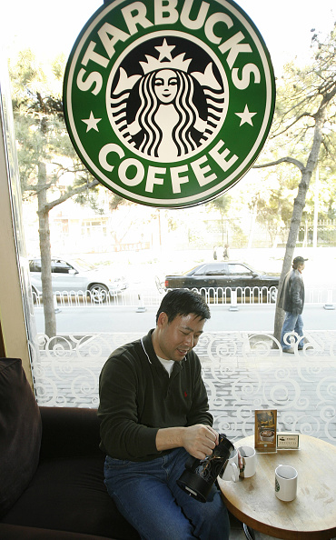 Le chinois Luckin veut détrôner Starbucks en Chine en 2019