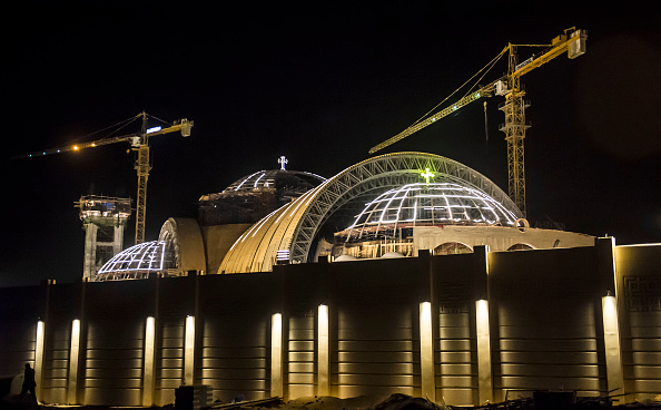 Egypte: un policier tué en tentant de désamorcer une bombe devant une église