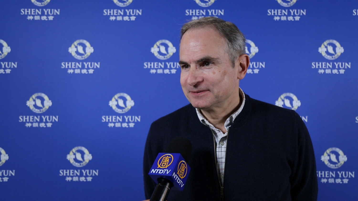 Un directeur financier conquis par Shen Yun : « J&rsquo;ai trouvé cela remarquable ! »
