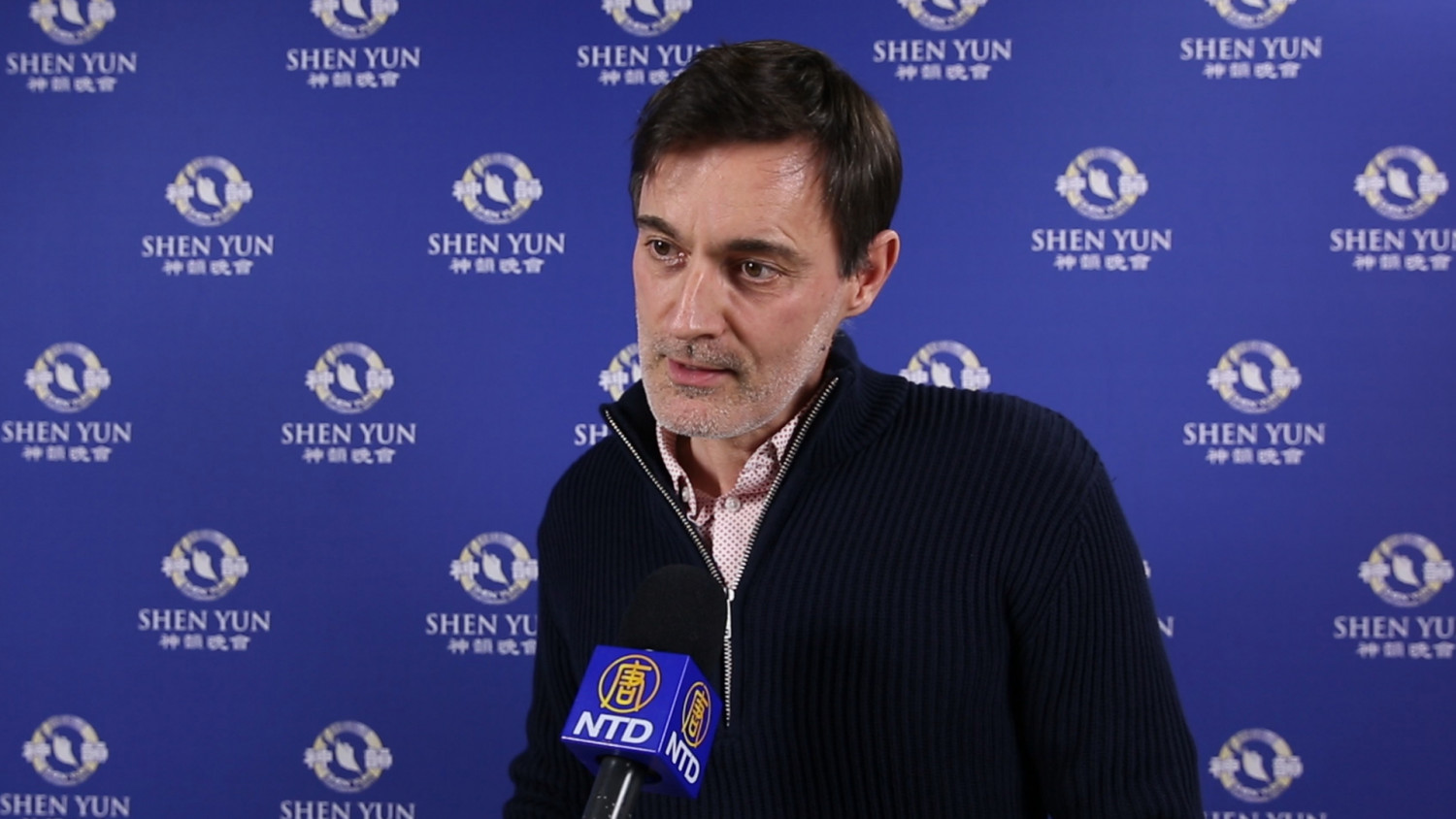 Venu de Bruxelles pour l&rsquo;occasion, un dirigeant de société trouve Shen Yun « époustouflant »