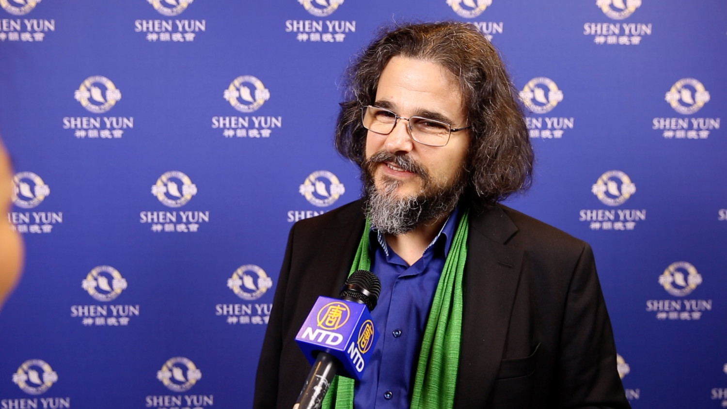 Shen Yun : « Un véritable équilibre entre l&rsquo;amour, la vie, la joie, la paix », confie un professeur d&rsquo;université