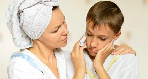 Une maman partage son meilleur remède maison pour un enfant atteint d&rsquo;une otite