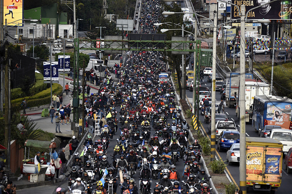 Guatemala : 25.000 motards pour le pélerinage annuel du Christ Noir