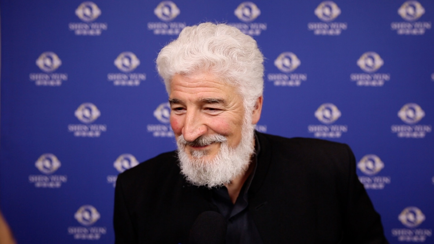 « Une empreinte d&rsquo;amour qui se dégage » de Shen Yun, selon un ébéniste d&rsquo;art