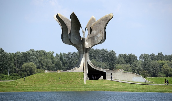 Croatie: Serbes et Juifs boycottent les cérémonies à Jasenovac, le « Auschwitz croate »
