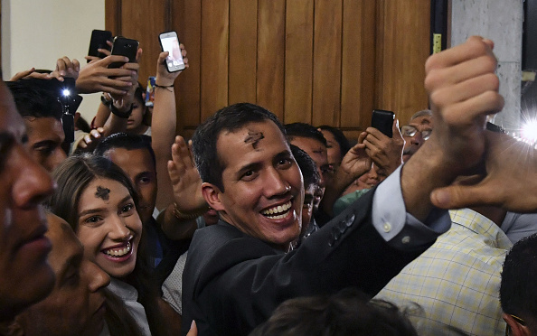 Venezuela : soumis à de nouvelles sanctions le régime contre-attaque