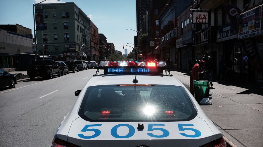 Un père accusé du meurtre de son fils âgé de 1 mois admet l&rsquo;avoir jeté par terre