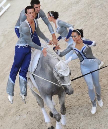 Equitation: la voltige entre dans la danse
