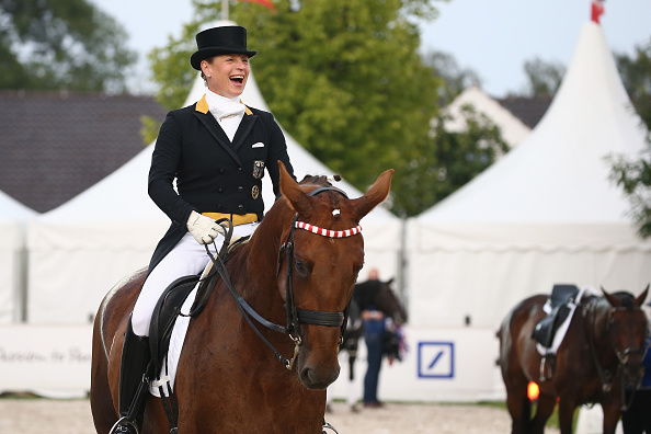 Equitation: l&rsquo;art du dressage, une harmonie toute féminine