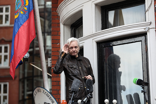 Suède: l’accusatrice d’Assange va demander la réouverture de l’enquête pour viol