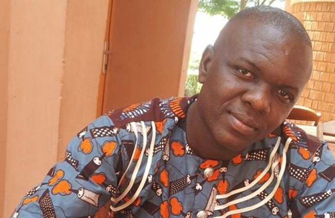 Sur Twitter, les hommages au guide béninois assassiné des deux Français se multiplient