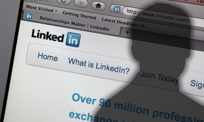 Le côté obscur de LinkedIn : est-ce que cette plateforme populaire est engagée dans le « léchage de bottes » ?