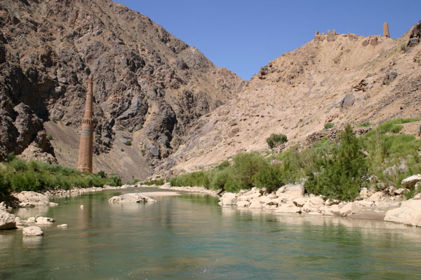Afghanistan: le minaret classé à l&rsquo;Unesco sauvé des eaux