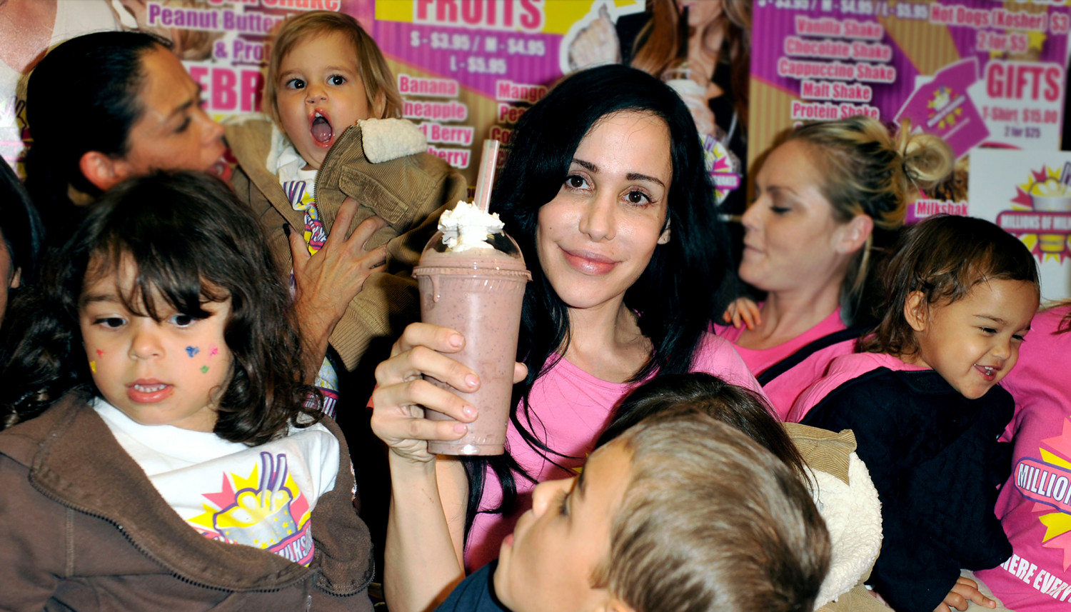 Vous souvenez-vous de la maman qui a donné naissance à des octuplés en 2009? Regardez ce qu&rsquo;ils sont devenus 10 ans plus tard