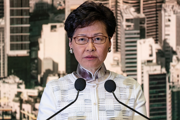 Hong Kong suspend le projet de loi sur l&rsquo;extradition vers la Chine