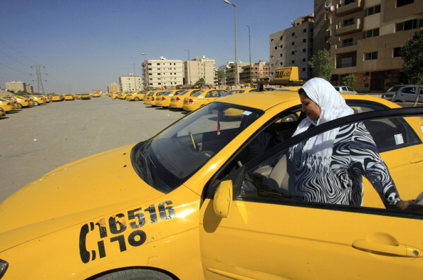Tchétchénie: des femmes au volant de taxis, pour transporter des femmes