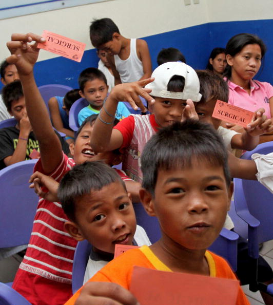 C’est la pleine « saison de la circoncision » aux Philippines