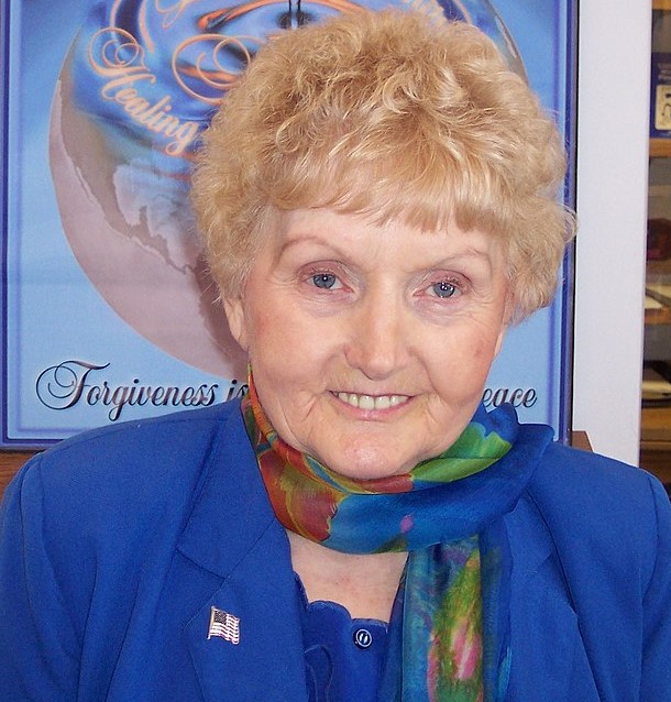 Décès d&rsquo;Eva Mozes Kor, survivante d&rsquo;Auschwitz, fondatrice de CANDLES Holocaust Museum