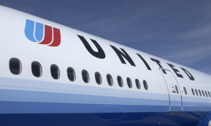 La mère d&rsquo;un garçon autiste salue le personnel de la compagnie aérienne United Airlines pour son aide lors d&rsquo;une crise en plein vol