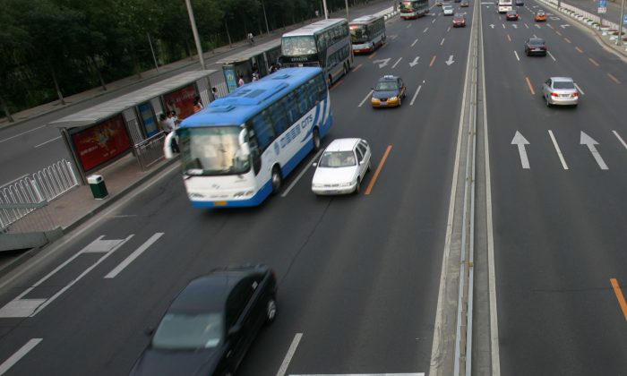Un garçon de 14 ans a été pris en flagrant délit de conduite d&rsquo;un autobus, avec 5 passagers à son bord