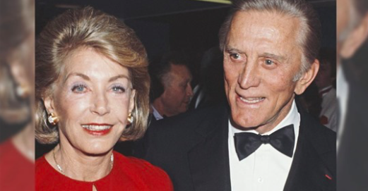 Kirk Douglas, 102 ans, et Anne Buydens, 100 ans, toujours amoureux après 65 ans de mariage