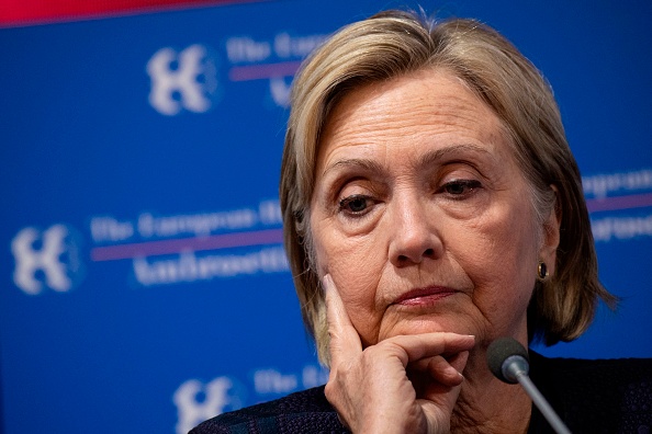 Etats-Unis: le département d&rsquo;Etat a repris l&rsquo;enquête sur les emails d&rsquo;Hillary Clinton