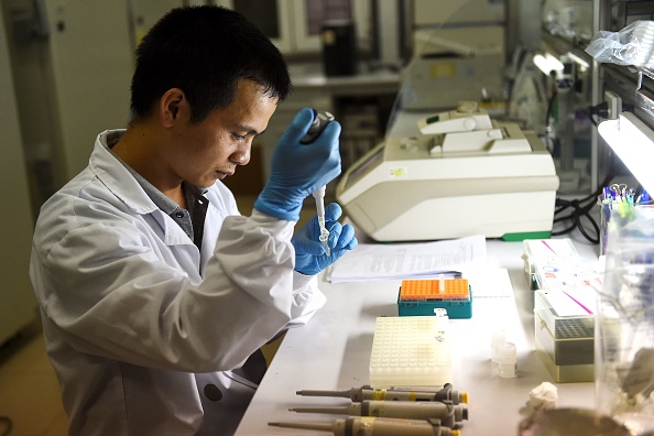 Explosion de dengue en Asie du Sud-Est, mais les chercheurs expérimentent une bactérie pour l&rsquo;éradiquer