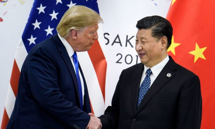 Trump essaye d’arrêter de financer la Chine alors que celle-ci essaye d’empêcher sa réélection