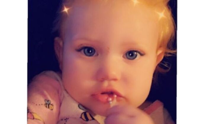 Une mère voulait que son petit ami partage les responsabilités parentales de son bébé. Il finit par le battre et le laisser mourir dans l&rsquo;eau de la baignoire