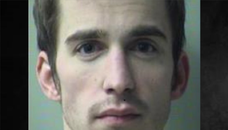 Floride : il se rend à la police avec une chemise pleine de sang et avoue qu&rsquo;il a tué ses parents et ses animaux