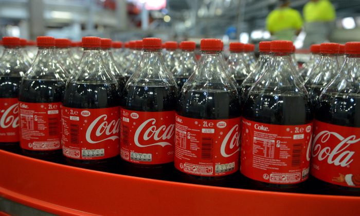 Boire 10 canettes de coca par jour pendant un mois, voilà l&rsquo;expérience insensée d&rsquo;un homme. Quelles en ont été les conséquences?