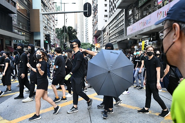 Hong Kong: nouvelle manifestation, tirs de gaz lacrymogène