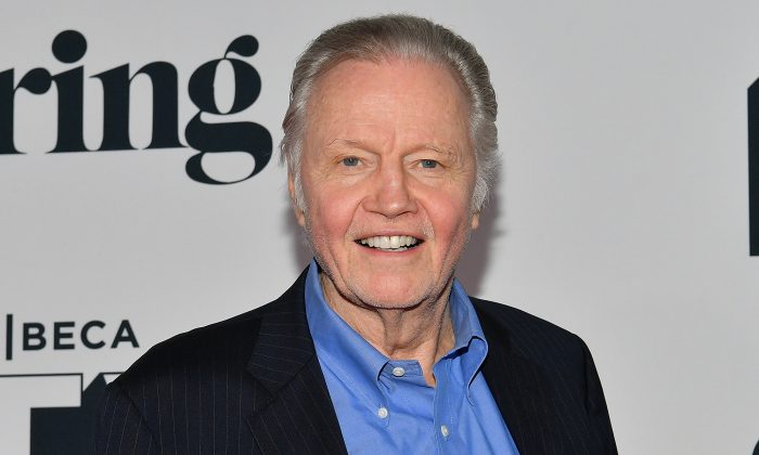 L&rsquo;acteur Jon Voight lui offre de payer les 6 dindes dans son chariot