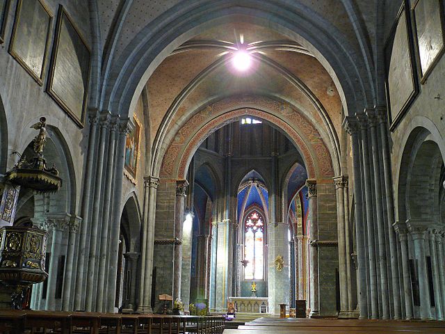 France: une cathédrale cambriolée à la voiture-bélier