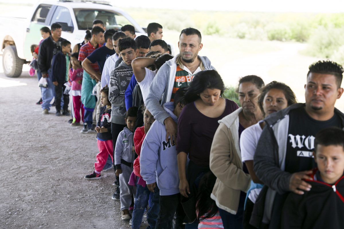 Des milliers de migrants rentrent volontairement chez eux après avoir été renvoyés au Mexique dans l&rsquo;attente de leur demande d&rsquo;asile pour les États-Unis, dans le cadre de la politique de Trump