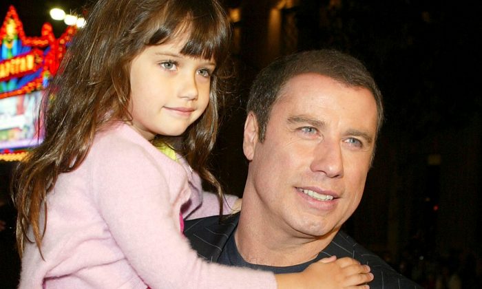 Ella Bleu, la fille de John Travolta, est devenue adulte et suit les traces de son père en devenant actrice
