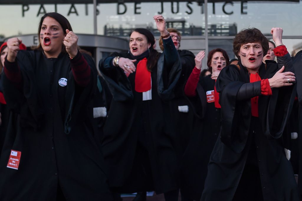 [Vidéo] Retraites: les avocats de Seine-Saint-Denis font un haka, « la danse des guerriers »