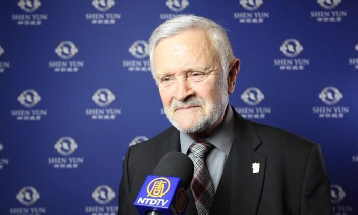 Un ancien politicien : «Shen Yun est incroyable du début à la fin»