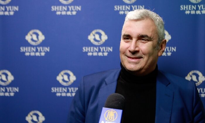 La magie de Shen Yun impressionne des magiciens renommés