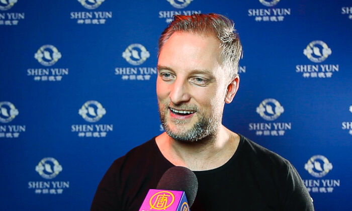 Propriétaire d&rsquo;une école d&rsquo;arts martiaux : les danseurs de Shen Yun sont maîtres de leur art