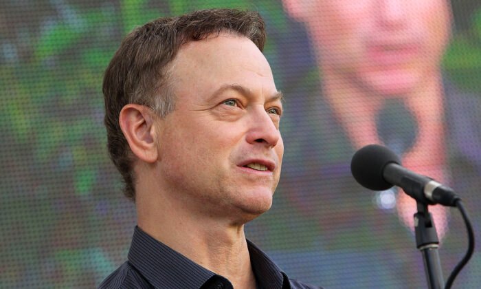 La famille d&rsquo;un soldat paralysé, composée de 8 personnes, reçoit une maison intelligente pour la vie, de la Gary Sinise Foundation