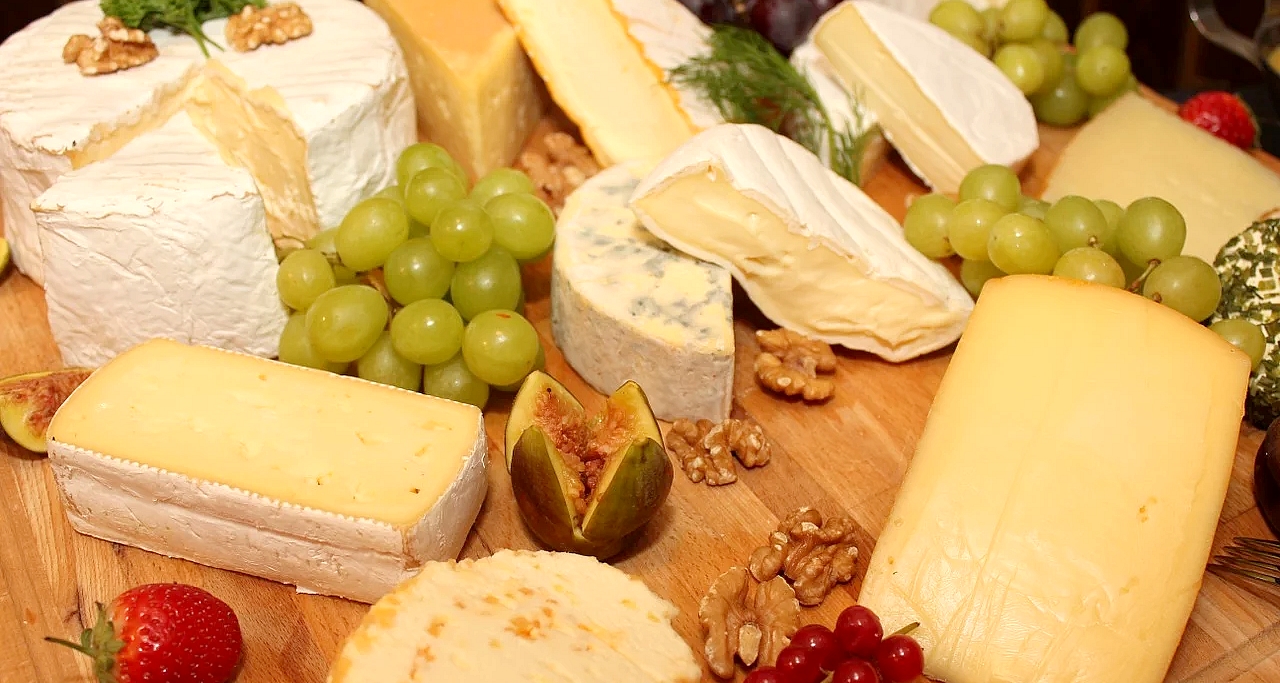 Un « braquage insolent » : des escrocs subtilisent 22 tonnes de cheddar de luxe aux Royaume-Uni