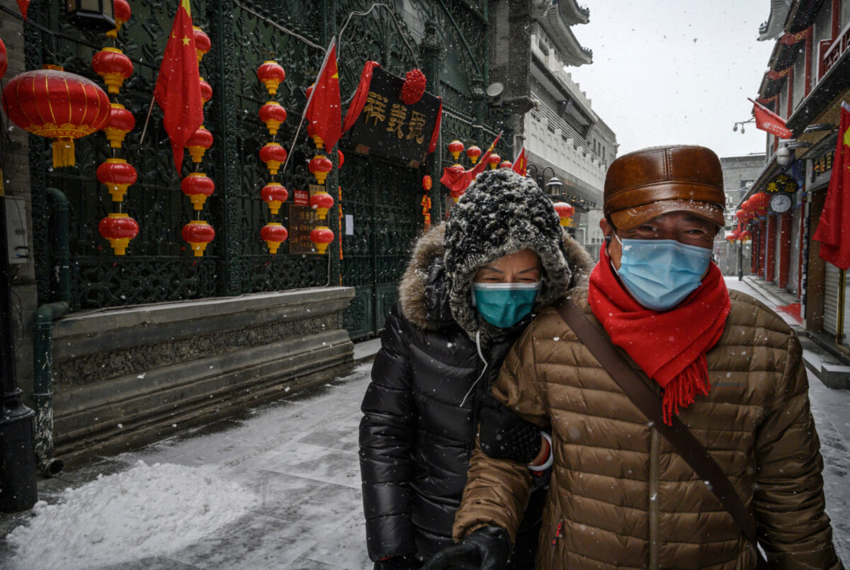 Les patients sans coronavirus appellent au secours alors que leur système de santé est surchargé