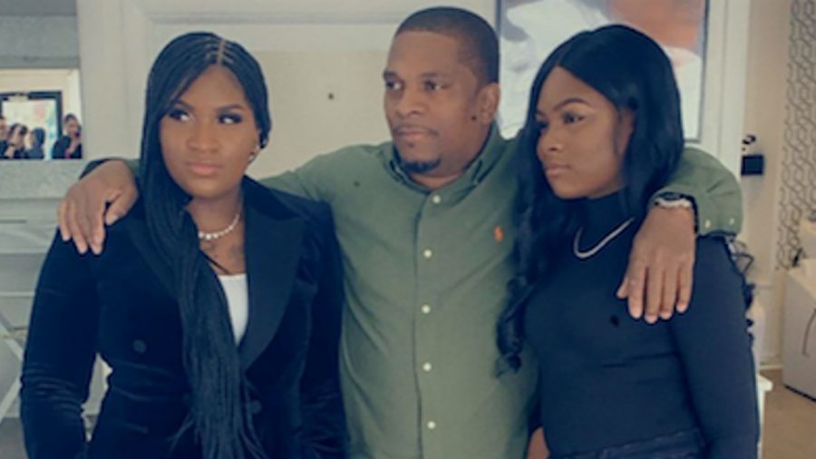 Deux meilleures amies depuis 17 ans découvrent qu&rsquo;elles sont en fait deux soeurs